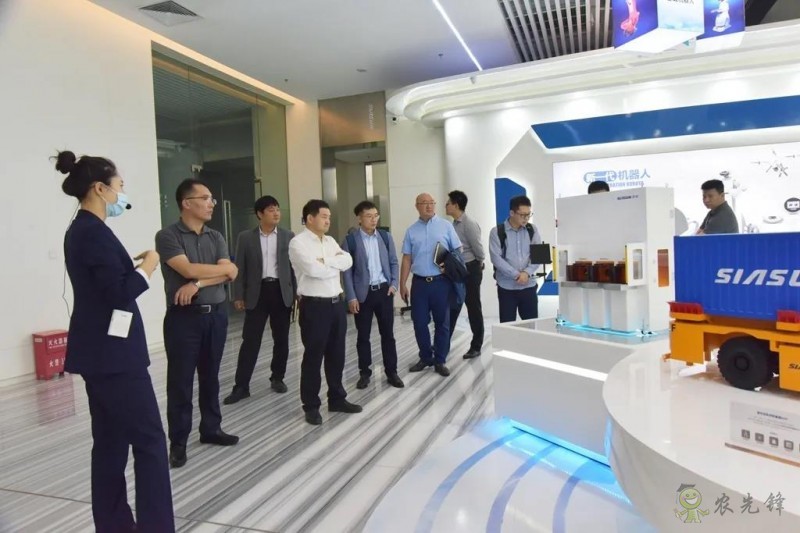 探索智慧植物工廠新模式——新松公司與中國農業科學院都市農業研究所簽署戰略合作協議
